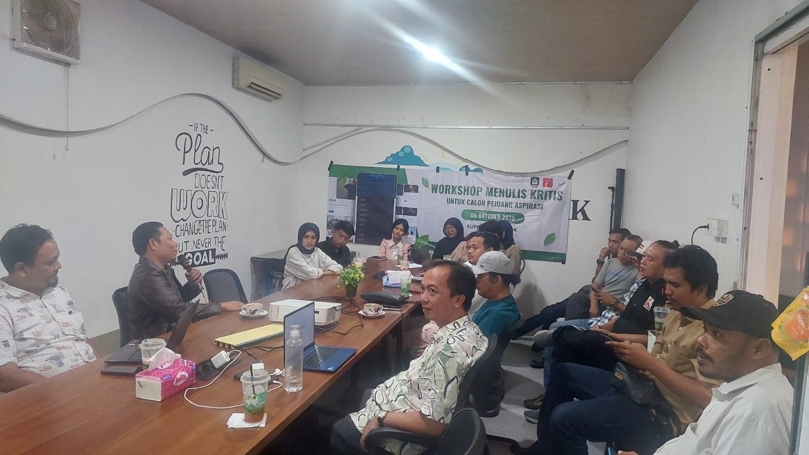 Menulis Kritis sebagai Perlawanan Sunyi: Catatan dari “Project Demokrasi Warga” Bersama Wongkite dan RUSH